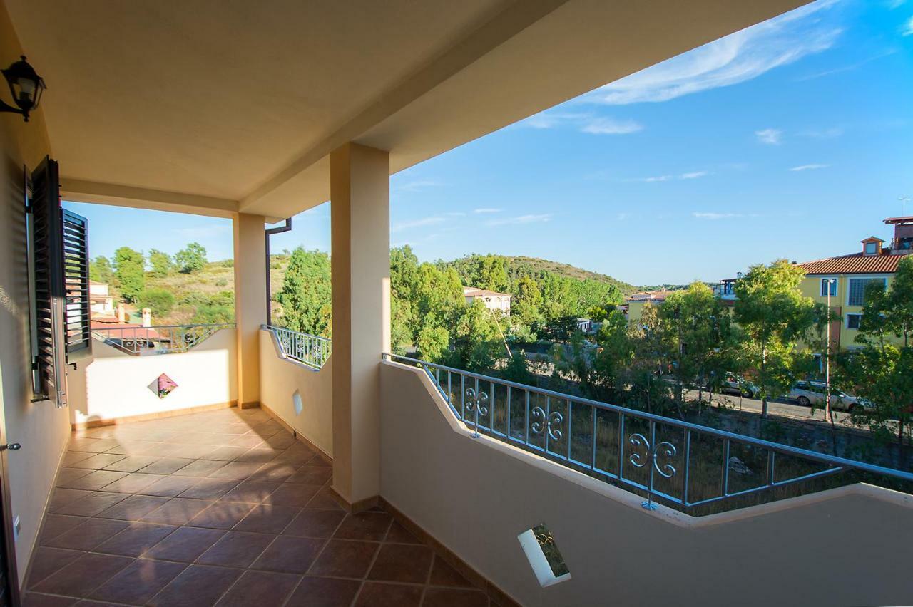 Appartamenti Sole Di Sardegna Кала Либерото Екстериор снимка