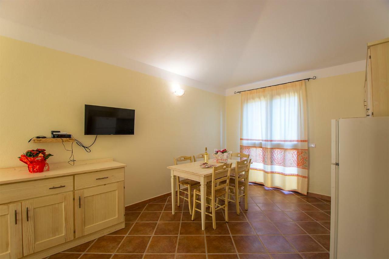 Appartamenti Sole Di Sardegna Кала Либерото Екстериор снимка